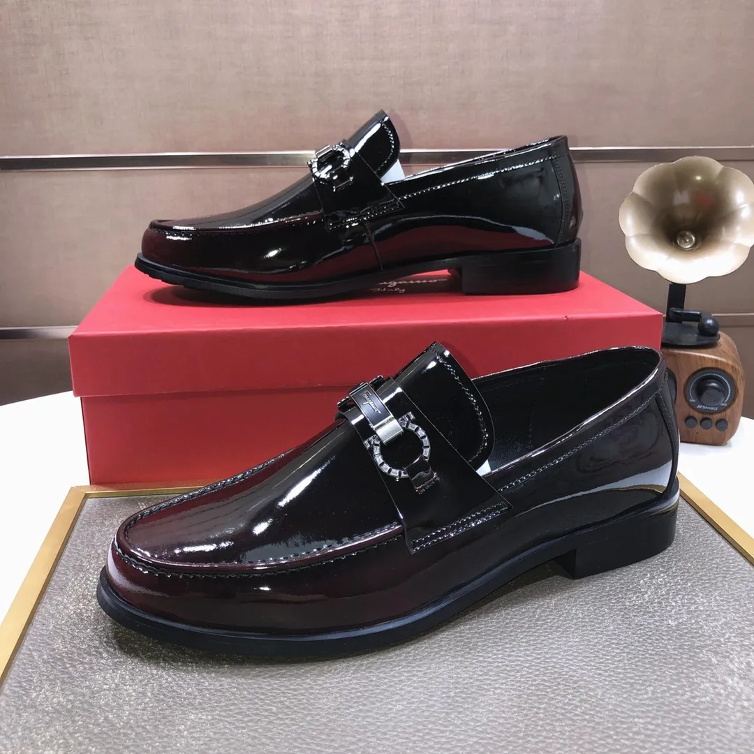 Men's shoes💰480💰[Ferragamo/Ferragamo] The latest model in the counter. Original imported high-quality cowhide with open sides + imported sheepskin lining + original luxury metal buckle + original combination outsole. Comparison without pressure. 38--45 (45 is custom-made and cannot be returned or exchanged)